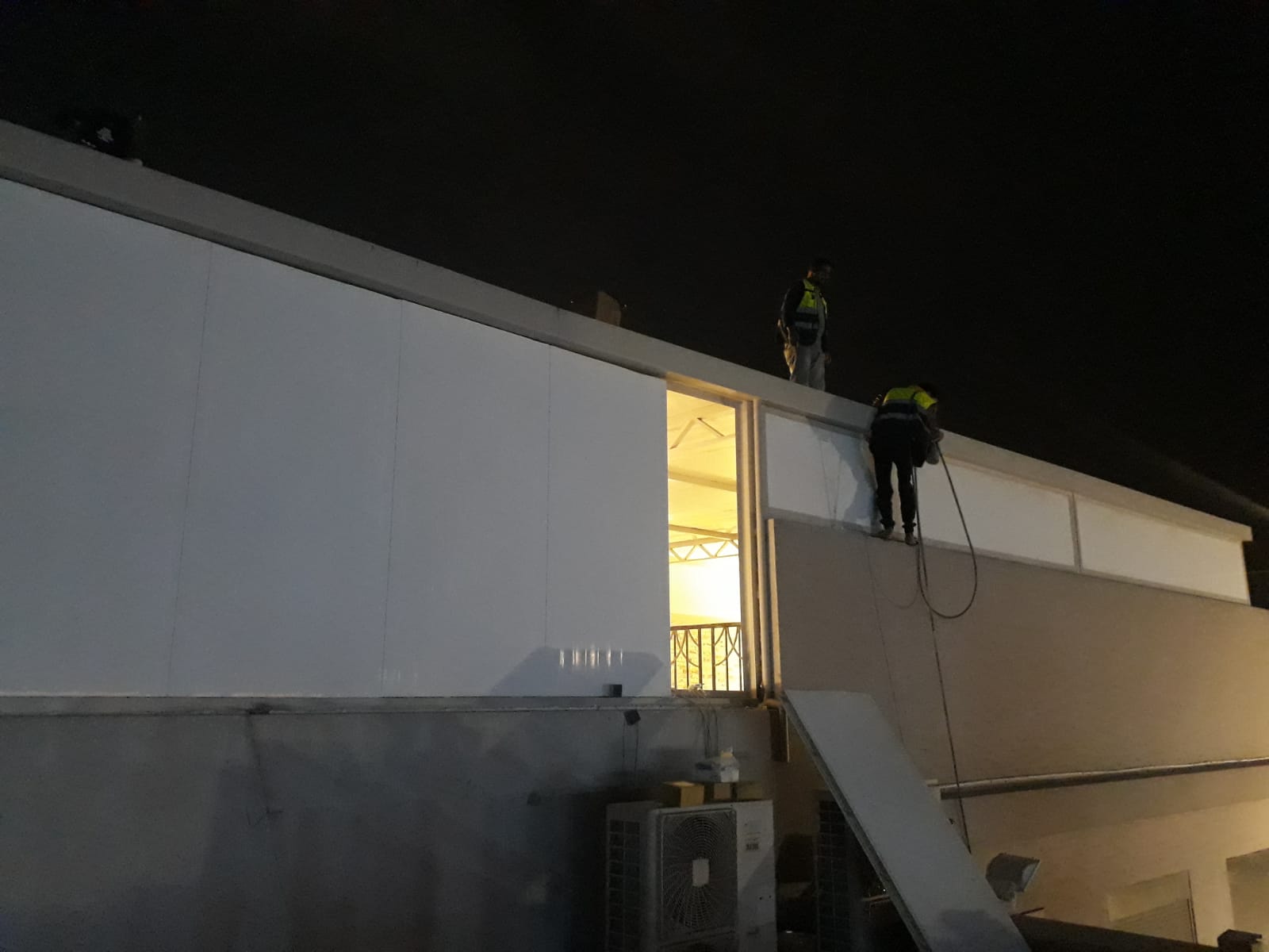 تركيب ساندوتش بانل